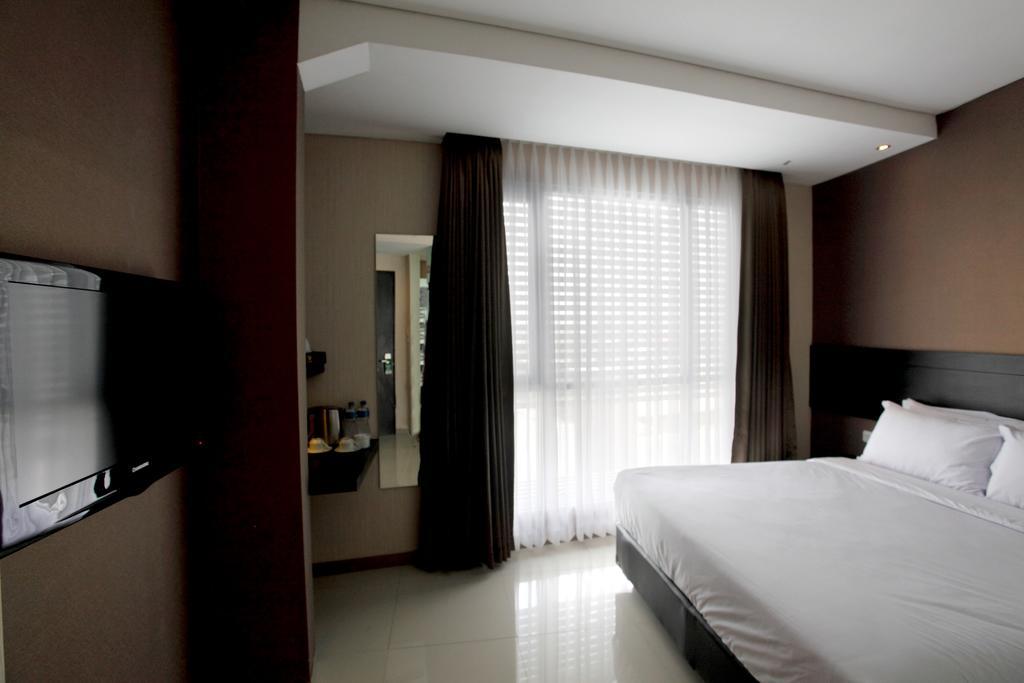 Vio Hotel Pasteur Bandung Exterior foto